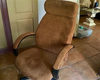 DESK CHAIR $150 OR BEST OFFER