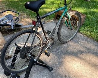 Mountain bike with indoor lift