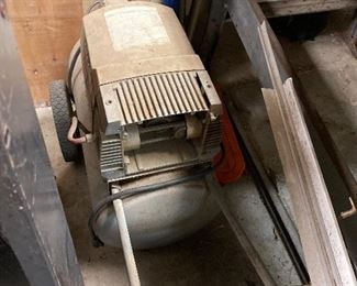 Air compressor