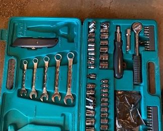 Tool set in case