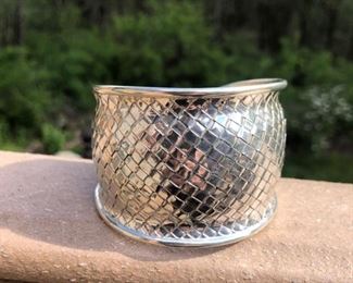 This 925 sterling silver cuff bracelet is absolutely stunning.  Normally $248 for this sale it is only 150.