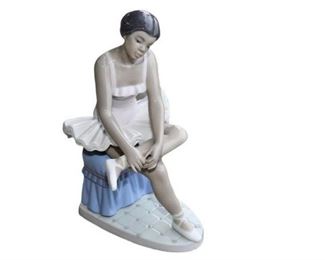 Lladro Porcelain Ballerina Figurine