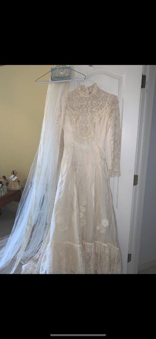 1970s Wedding Dress 