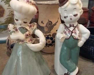 Delete hand-decorated vases