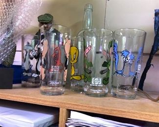 Loony toons glasses vintage 