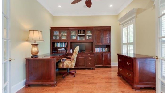 5 Piece Office Set - Desk, 3 shelf units and chest of drawers.