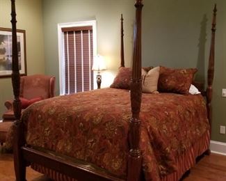 Beautiful 4-Poster Bed