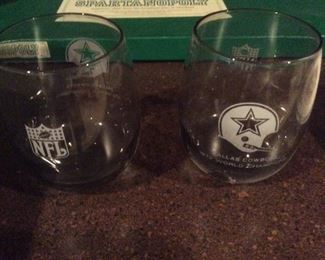 Vintage 1972 Dallas Cowboys World Champion Round NFL Smoked Glass Cup High Ball