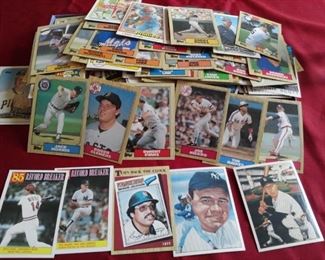 1980's Lot of MLB Baseball Cards 