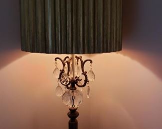 GORGEOUS LAMP