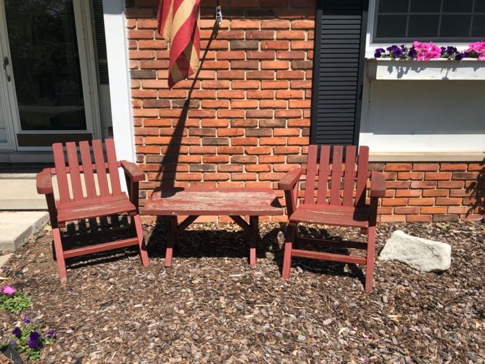 Outdoor table and chairs