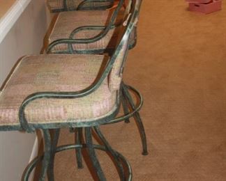 4 BAR STOOLS