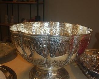 HUGE FLORAL BOWL ~ A REAL STATEMENT PIECE
