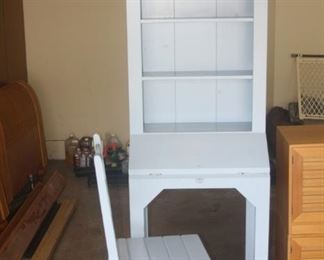 DESK HUTCH WITH CHAIR