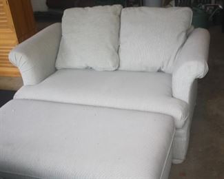 CUDDLE ~ SLEEPER (TWIN) CHAIR