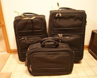 Samsonite luggage barely used