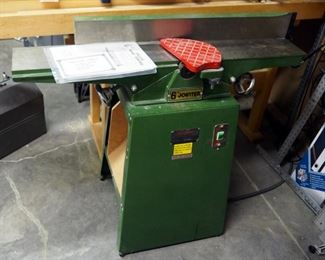 Central Machinery 6" Deluxe Hand Jointer Model 599, Powers On