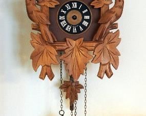Vintage 8-Day Wood Cuckoo Clock