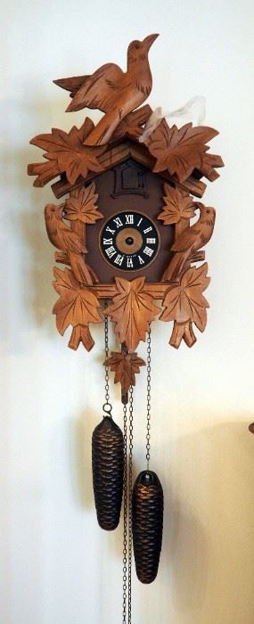 Vintage 8-Day Wood Cuckoo Clock