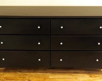 Night And Day Contemporary Solid Wood 6 Drawer Dresser, 31" X 62" X 18.5"