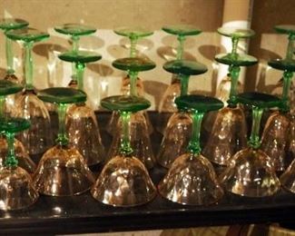 Colored Glass Stemware Set Including Parfait Glasses, Champagne Glasses, Dessert Glasses, Wine Glasses, And Champagne Glasses, Total Qty 29 Pieces