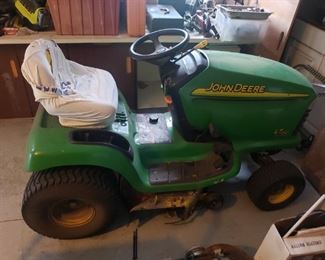 2006 John Deere 15hp 38" lawn tractor