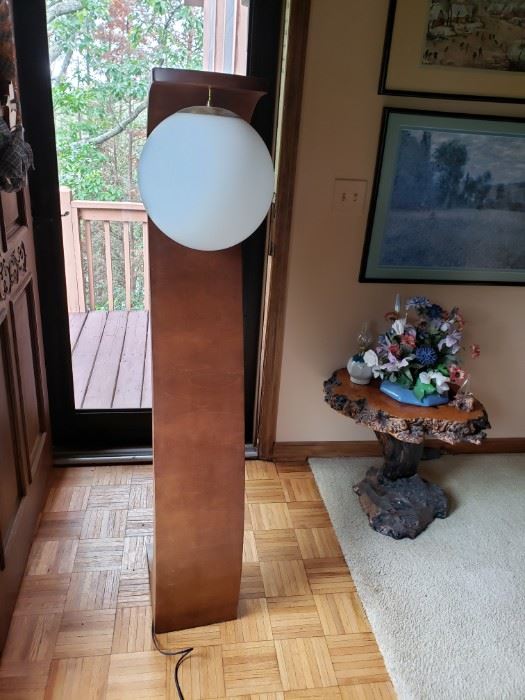 Beautiful mid century lamp 58"tall