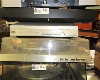  5 VINTAGE TURNTABLES INCLUDING STANTON, TOSHIBA, GARRARD AND MORE	