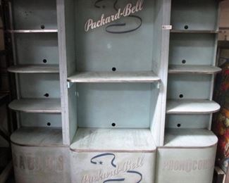 VINTAGE PACKARD BELL ROLLING DISPLAY CASE (70X67X18)