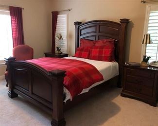 $950 - Mahogany queen bed with mattress set. 
