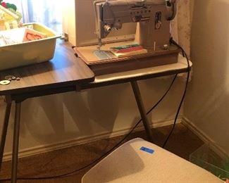 Singer sewing maching