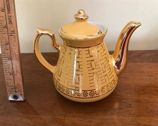 Hall Basket Weave Teapot $12.00