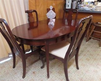 Mahogany Dining Table with 1 Leaf and 4 Chairs
