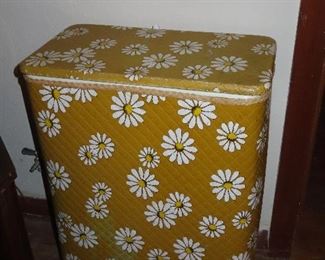 Midcentury Clothes Pamper