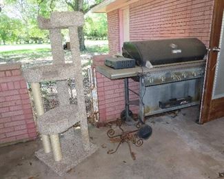 Cat Tree - BBQ Pit
