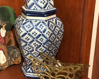 Nice collection of Chinese blue/white porcelain, brass butterfly bookends