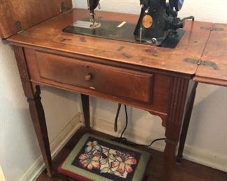 Early 20th century Singer sewing machine