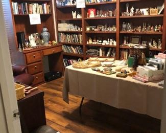 LIBRARY FULL of books (Christianity, world religion, self-help, novels, Bibles, travel, etc.)