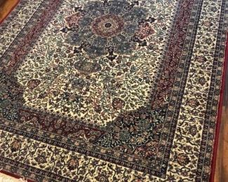 Oriental rug, 5’ x 7’ in very good condition