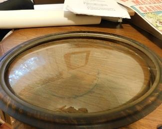 Antique Oval Frame with Glass