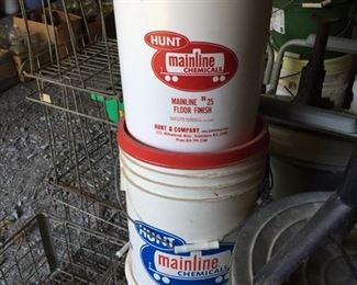 Hunt Mainline Chemicals 5 Gallon Buckets