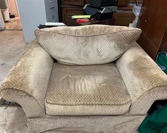 THIS IS A CHAIR FOR GIANTS! No it's not, it's actually called a chair and a half.  The best chair for people who enjoy a large personal bubble but also don't want to skimp on comfort.  $75 gets it out the door, with the matching ottoman which will be reveled in the next picture.  