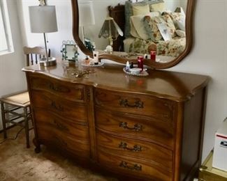 Dresser Nice $110
