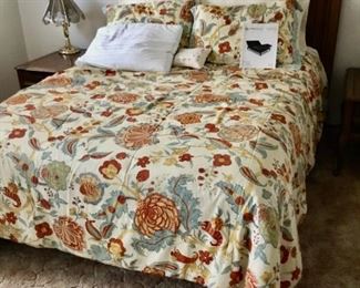 Serta Motion Series Queen Bed $575