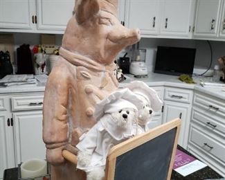 It's Mr. Pig to watch over your kitchen....oh, yeah!