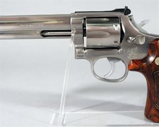 Smith & Wesson Model 686 .357 MAG 6-Shot Revolver SN# AHS8244, In Hard Case