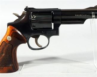 Smith & Wesson Model 19-5 .357 MAG 6-Shot Revolver SN# 194K259, In Soft Case