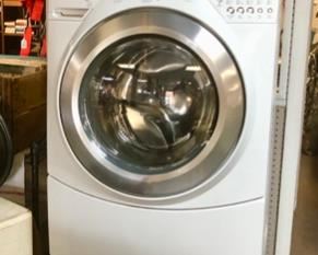 WHIRLPOOL Front Loading Duet Steamer/Washer, in great condition