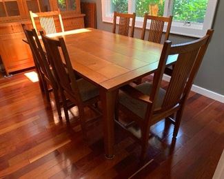 Stickley Mission Collection dining room table, 2 leaves, 8 chairs