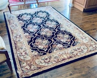 5'x8' rug.